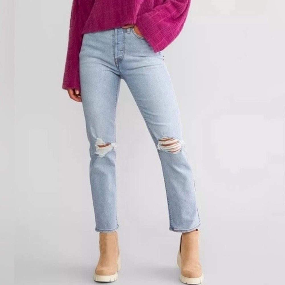 LEVI'S Wedgie Straight Button Fly Jean 27